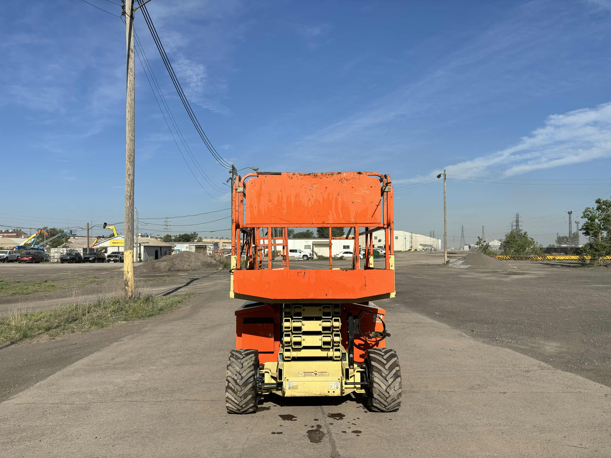 2017 JLG 260MRT-10