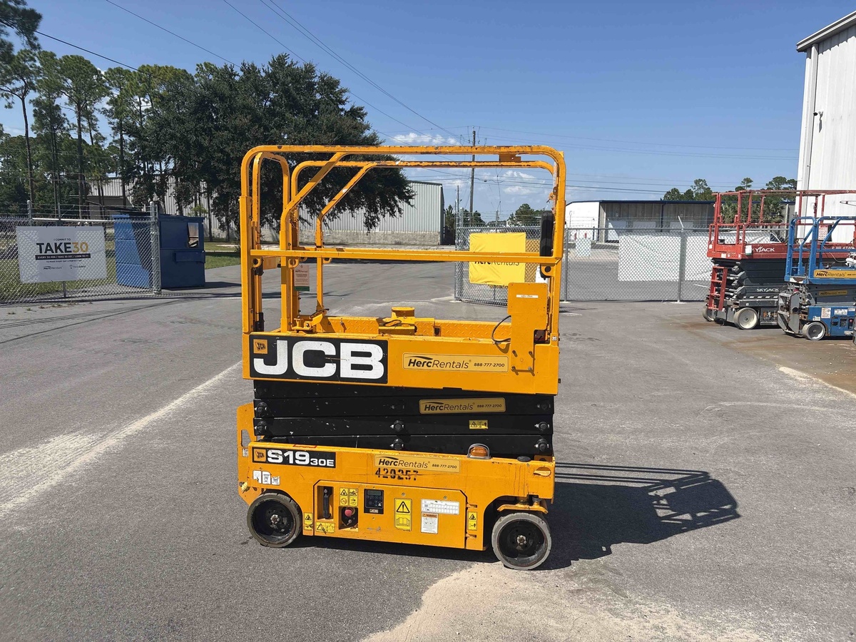 2022 JCB S1930E