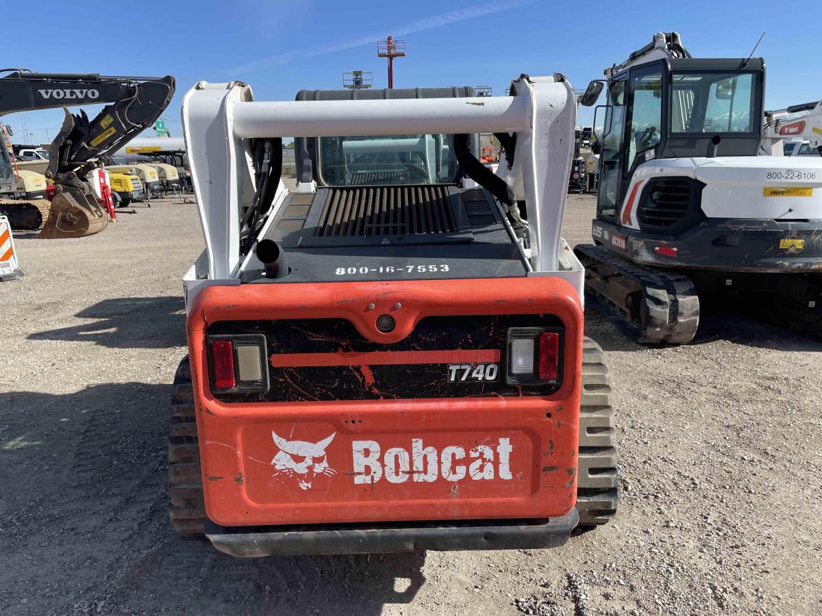 2017 Bobcat T740