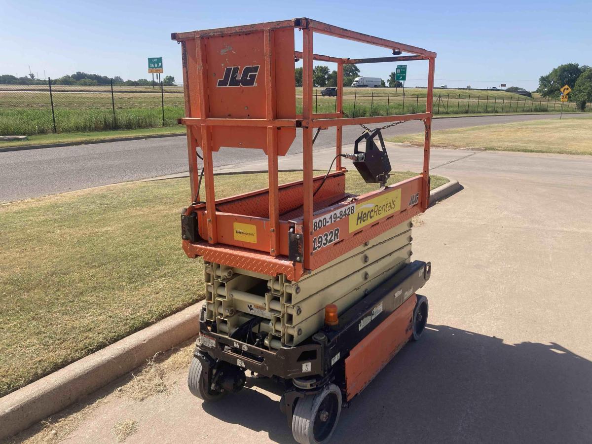 2018 JLG 1932R-6