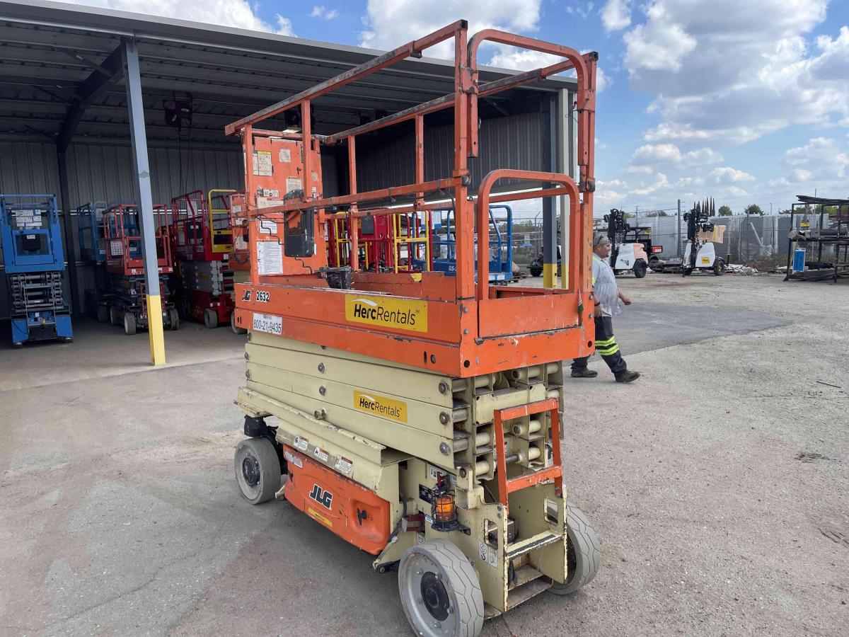 2018 JLG 2632ES
