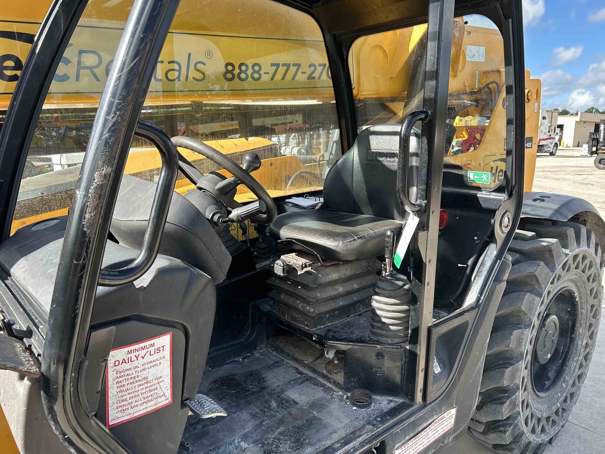 2022 JCB 509-42-7
