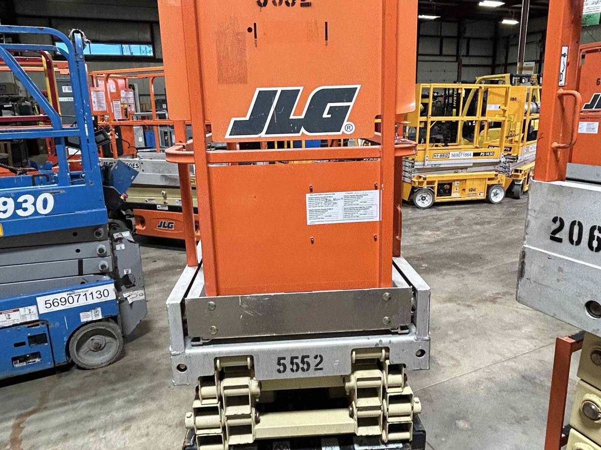2014 JLG 1930ES