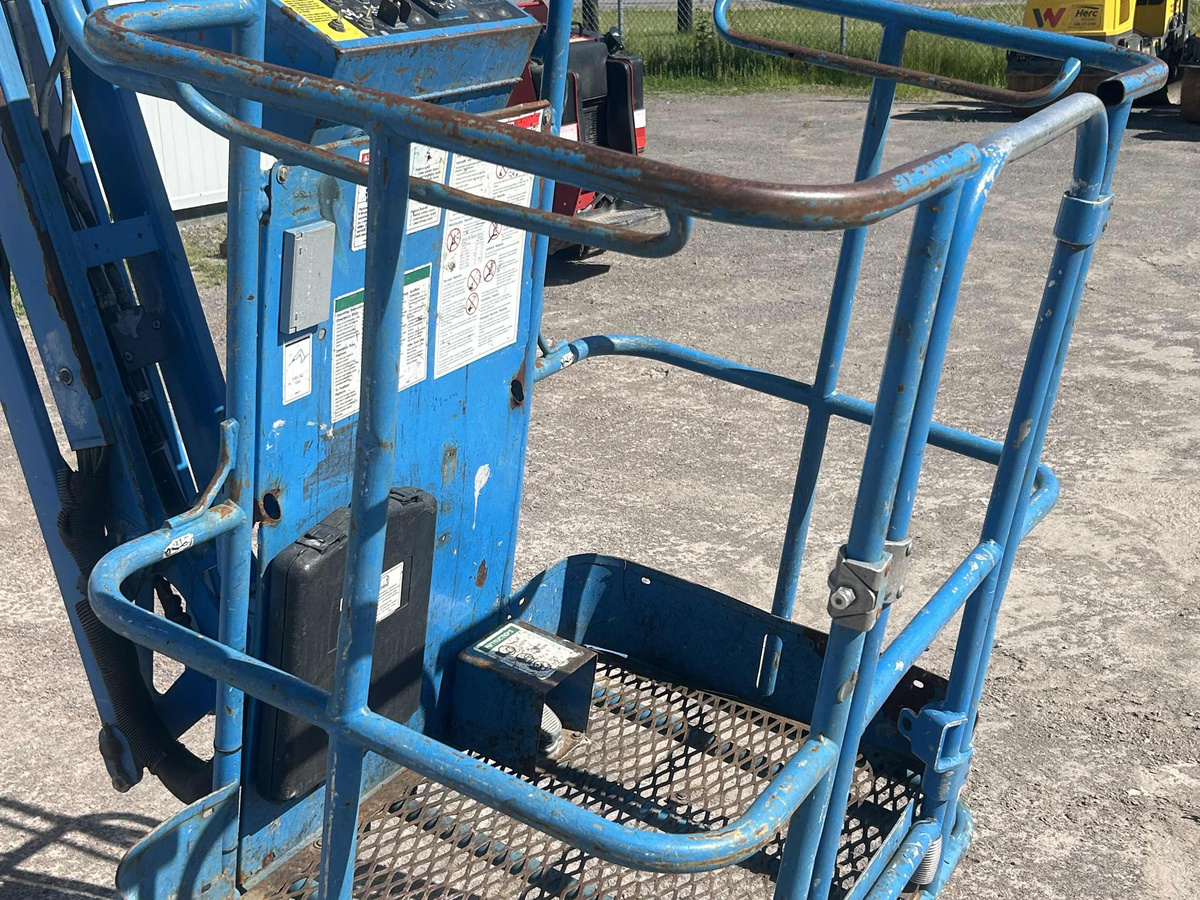 2013 Genie Z-30/20N RJ-3