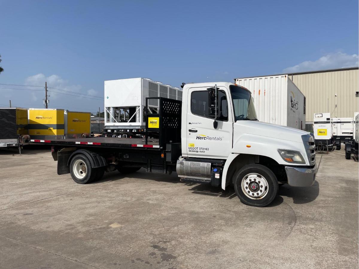 2017 Hino 258
