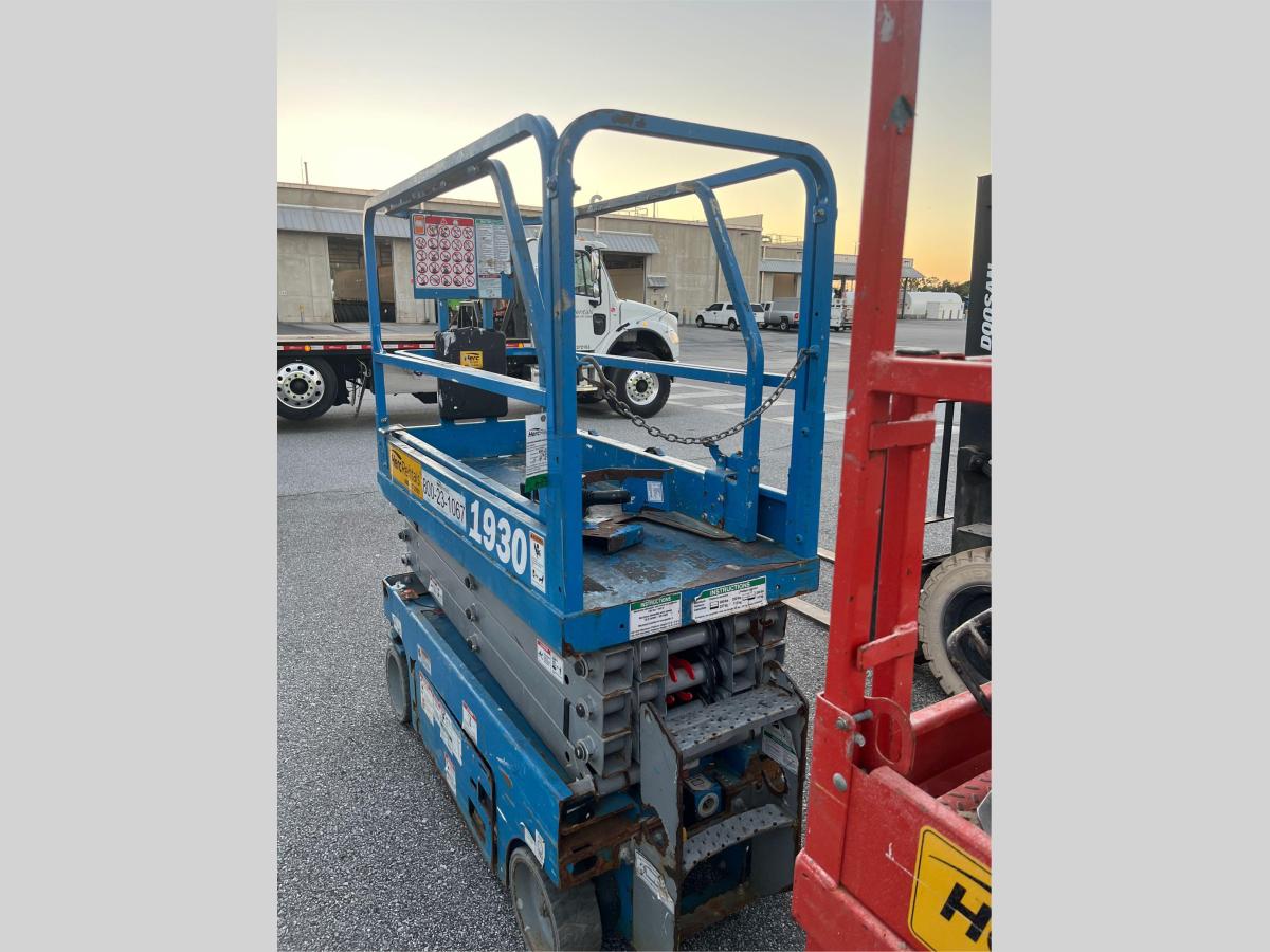 2018 Genie GS-1930