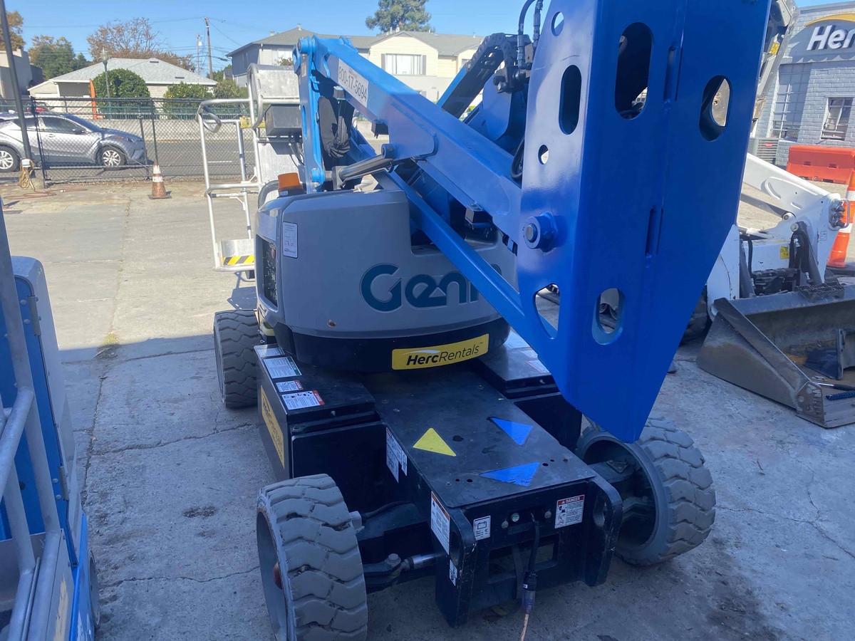 2017 Genie Z-33/18-4
