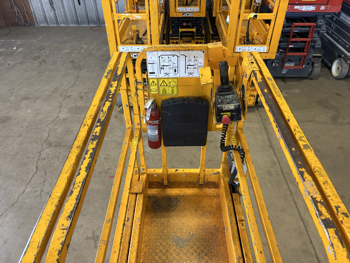 2023 JCB S1930E-7