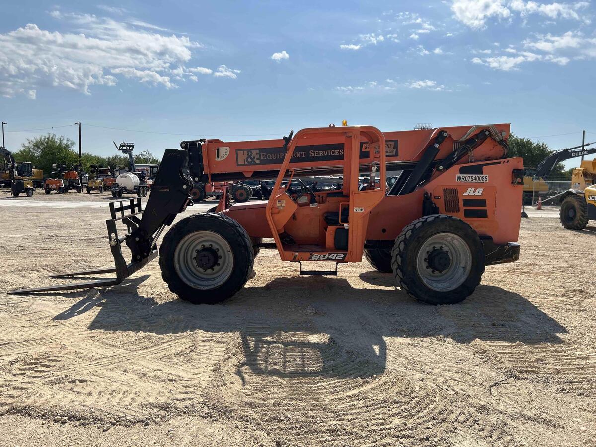 2017 SkyTrak 8042-4