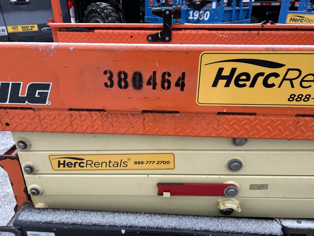 2018 JLG 1932R-8