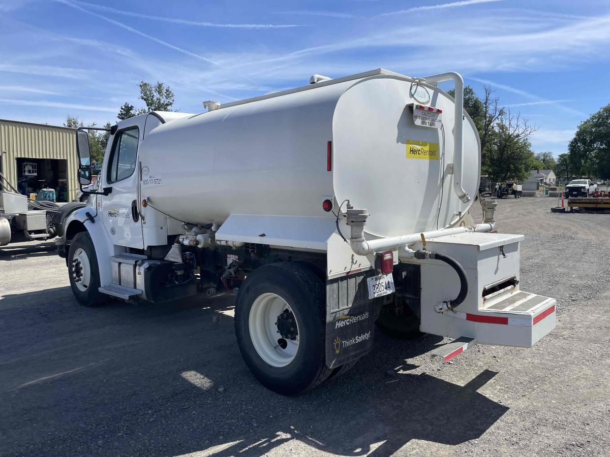 2018 Freightliner M2106-3