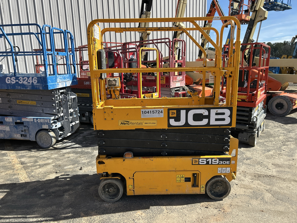 2023 JCB S1930E