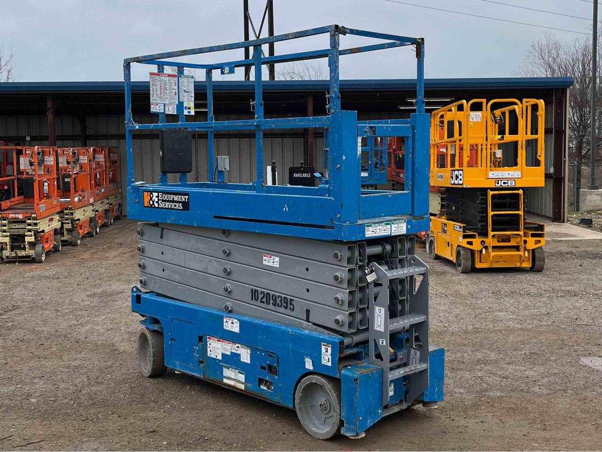 2017 Genie GS-3232-4