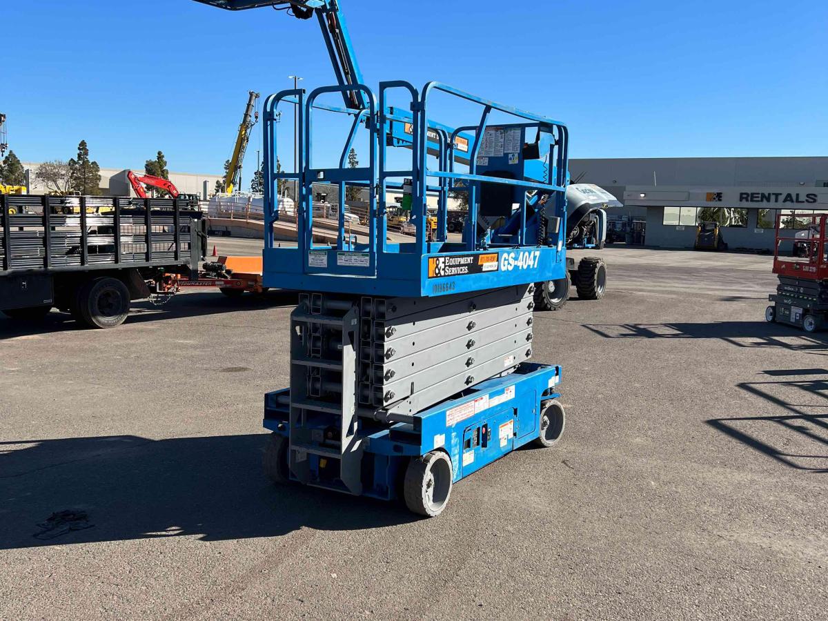 2016 Genie GS-4047
