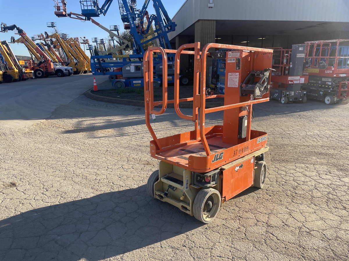 2017 JLG 1230ES-2