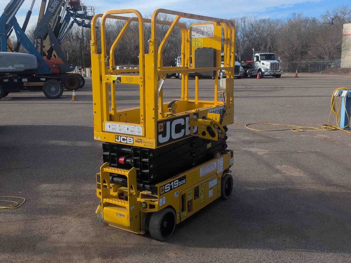 2023 JCB S1930E-3