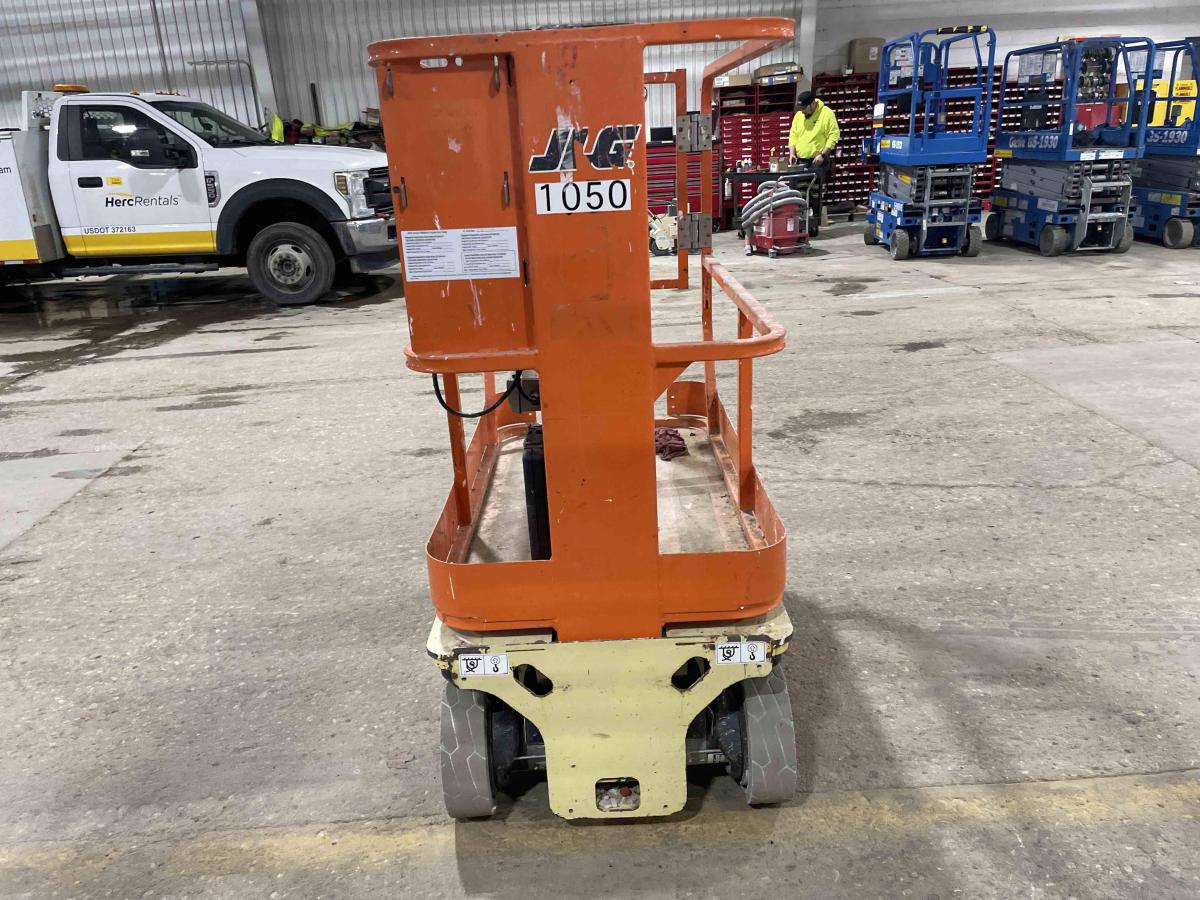 2015 JLG 1230ES