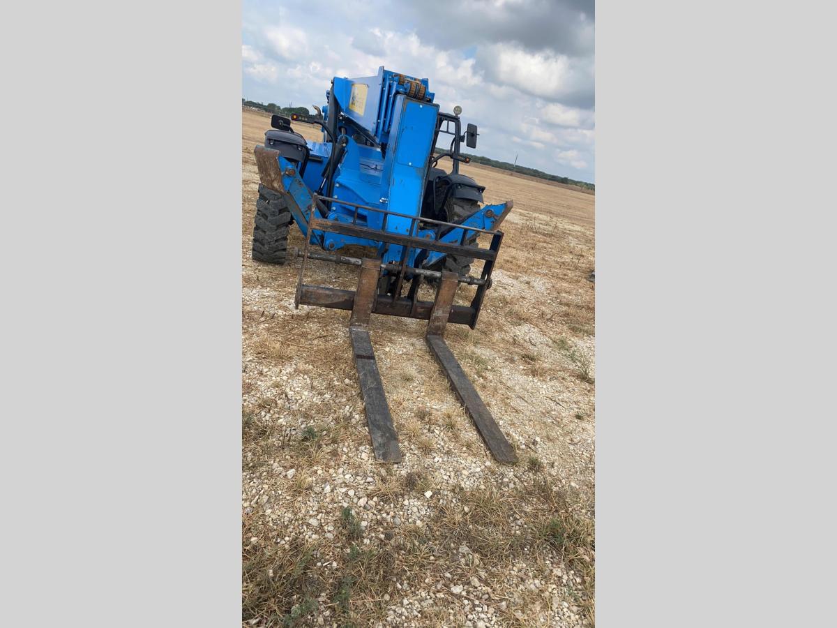 2019 Genie GTH-1056