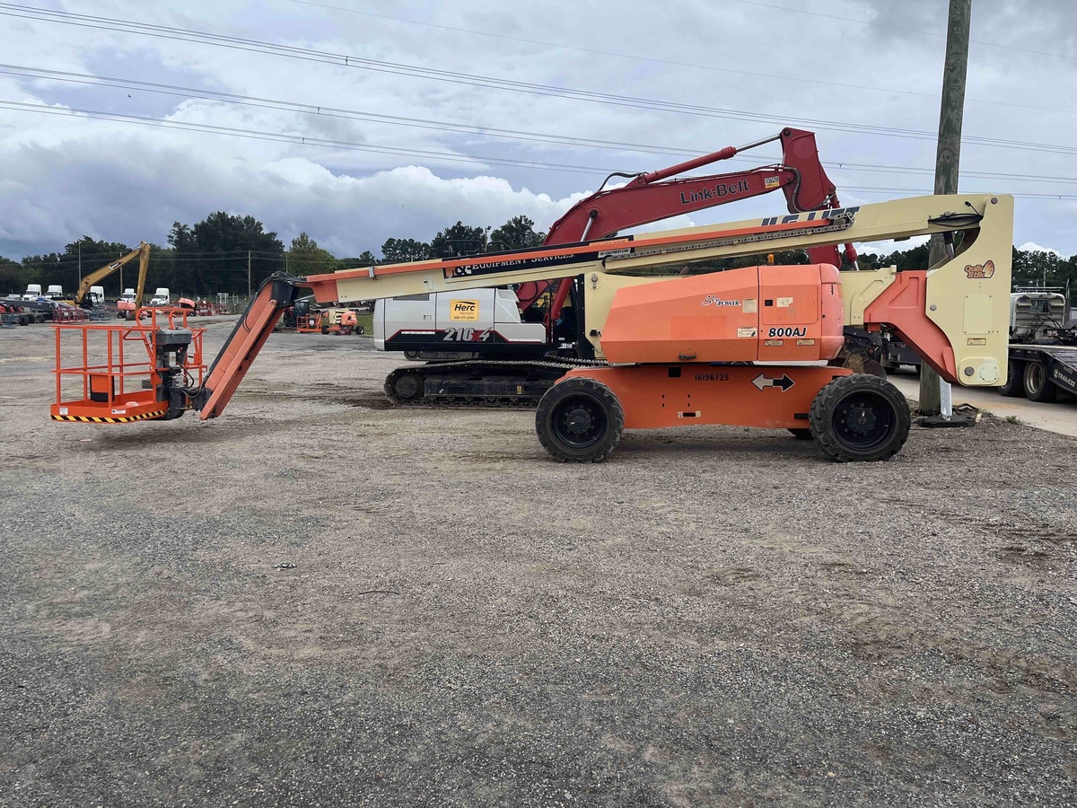 2016 JLG 800AJ