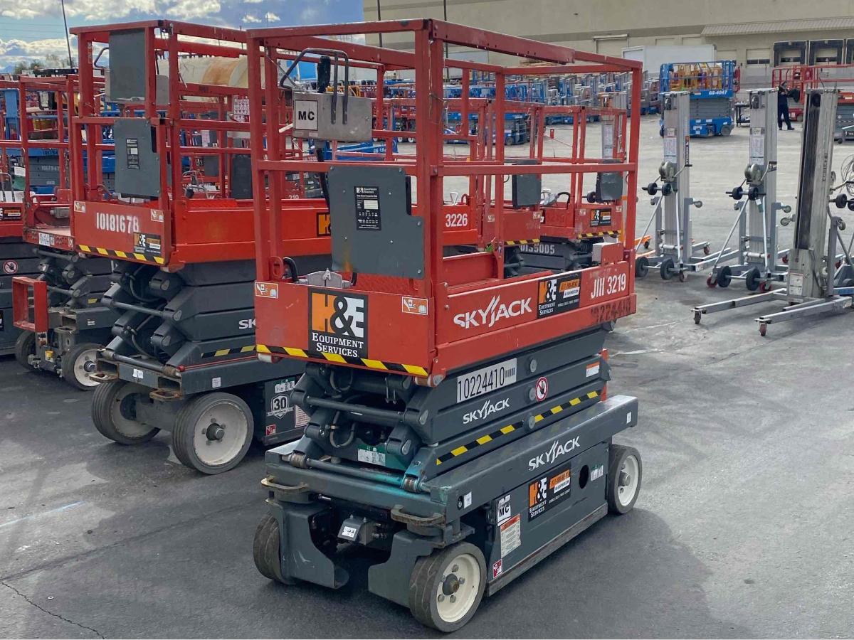 2017 Skyjack SJ3219
