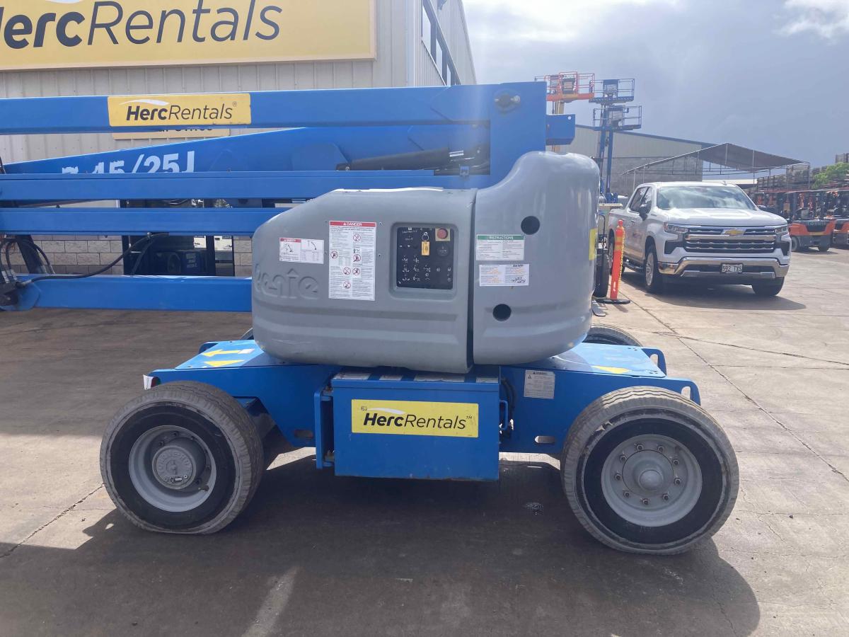 2017 Genie Z-45/25