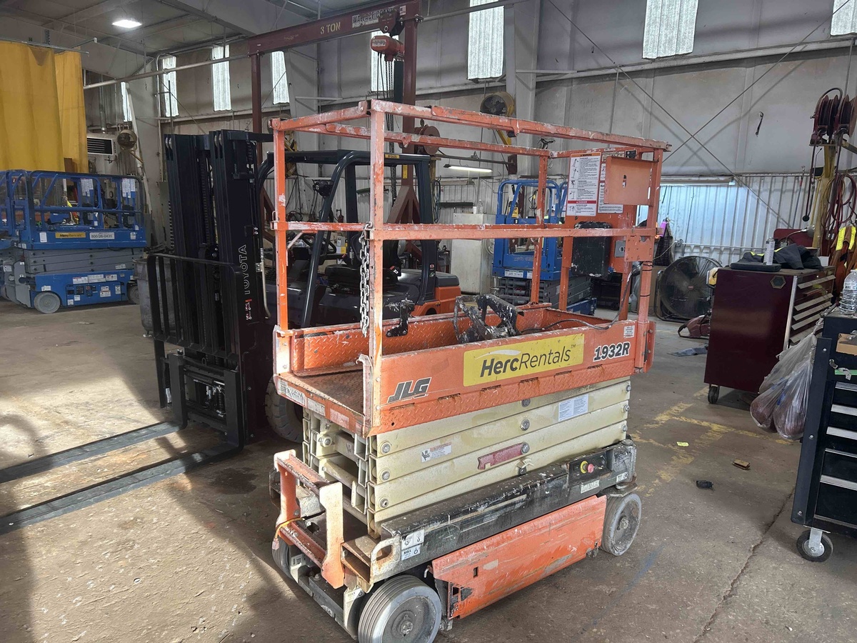 2018 JLG 1932R-4