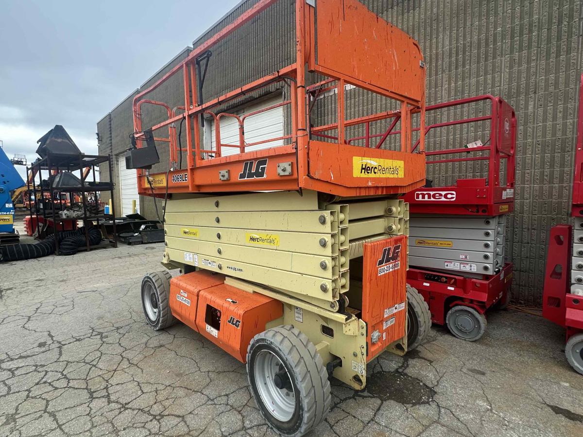 2018 JLG 4069LE