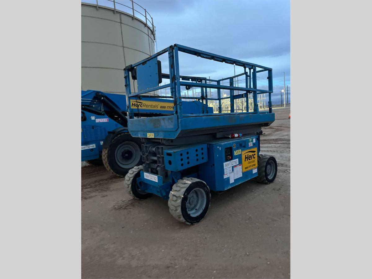 2013 Genie GS-2669 RT