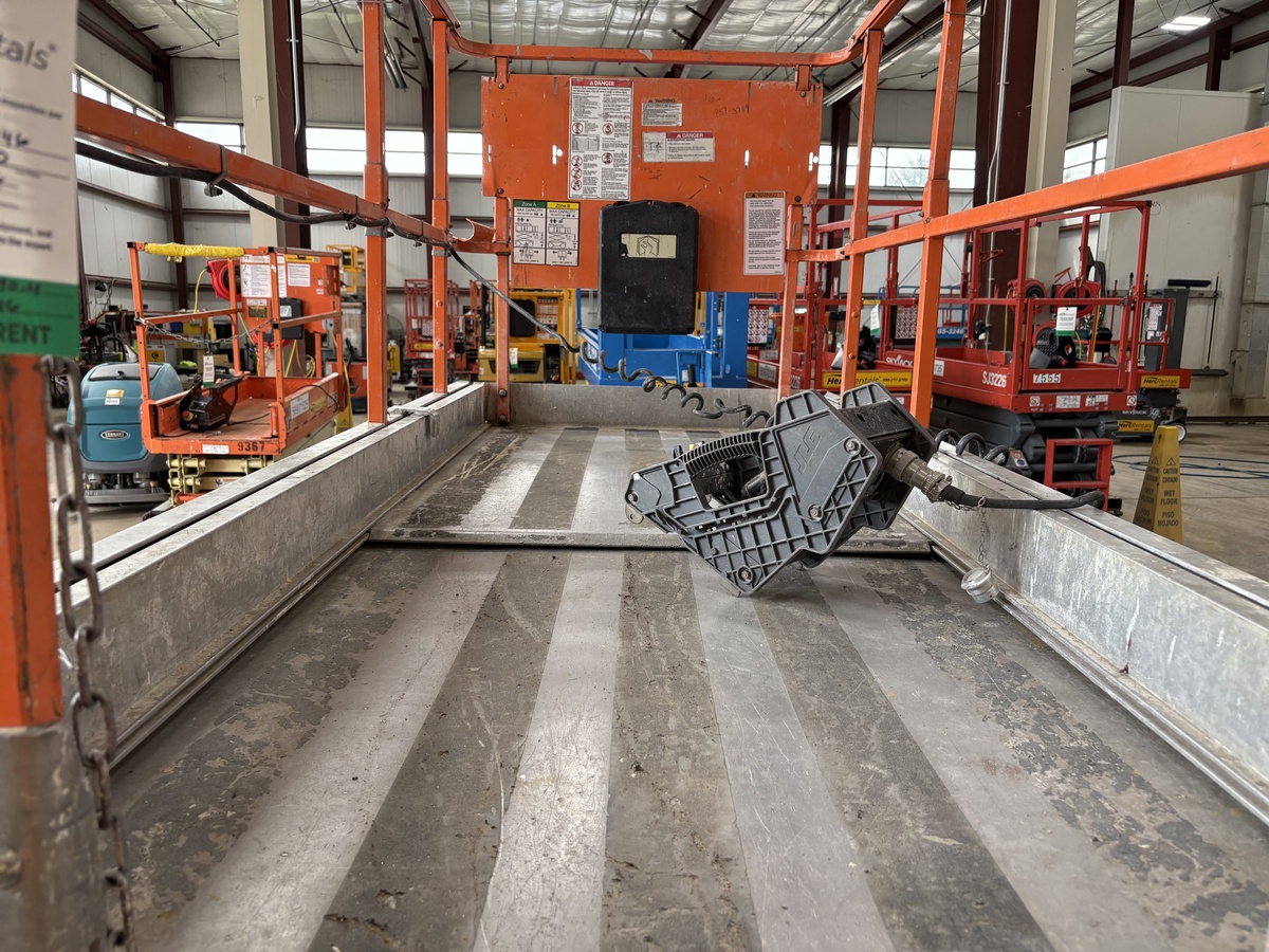 2014 JLG 3246ES-6