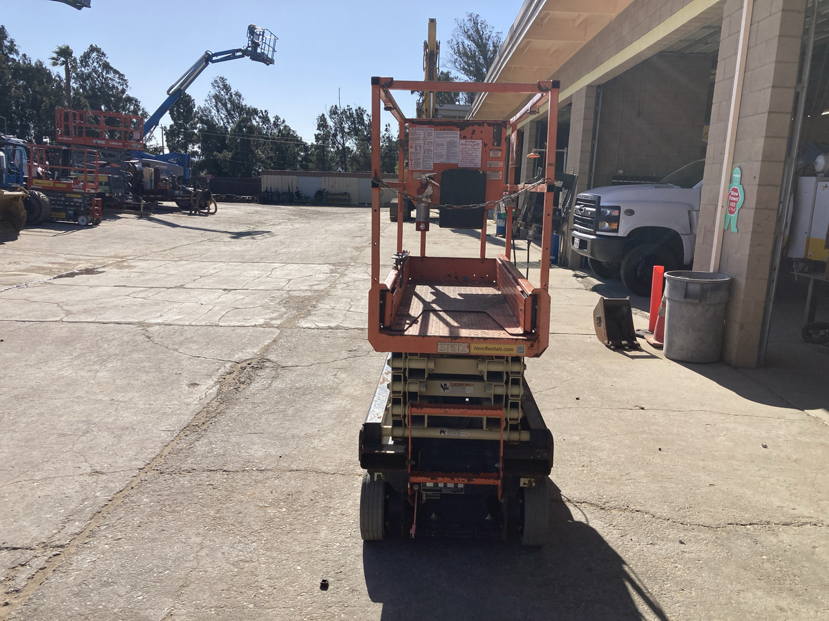 2020 JLG 1932R-8