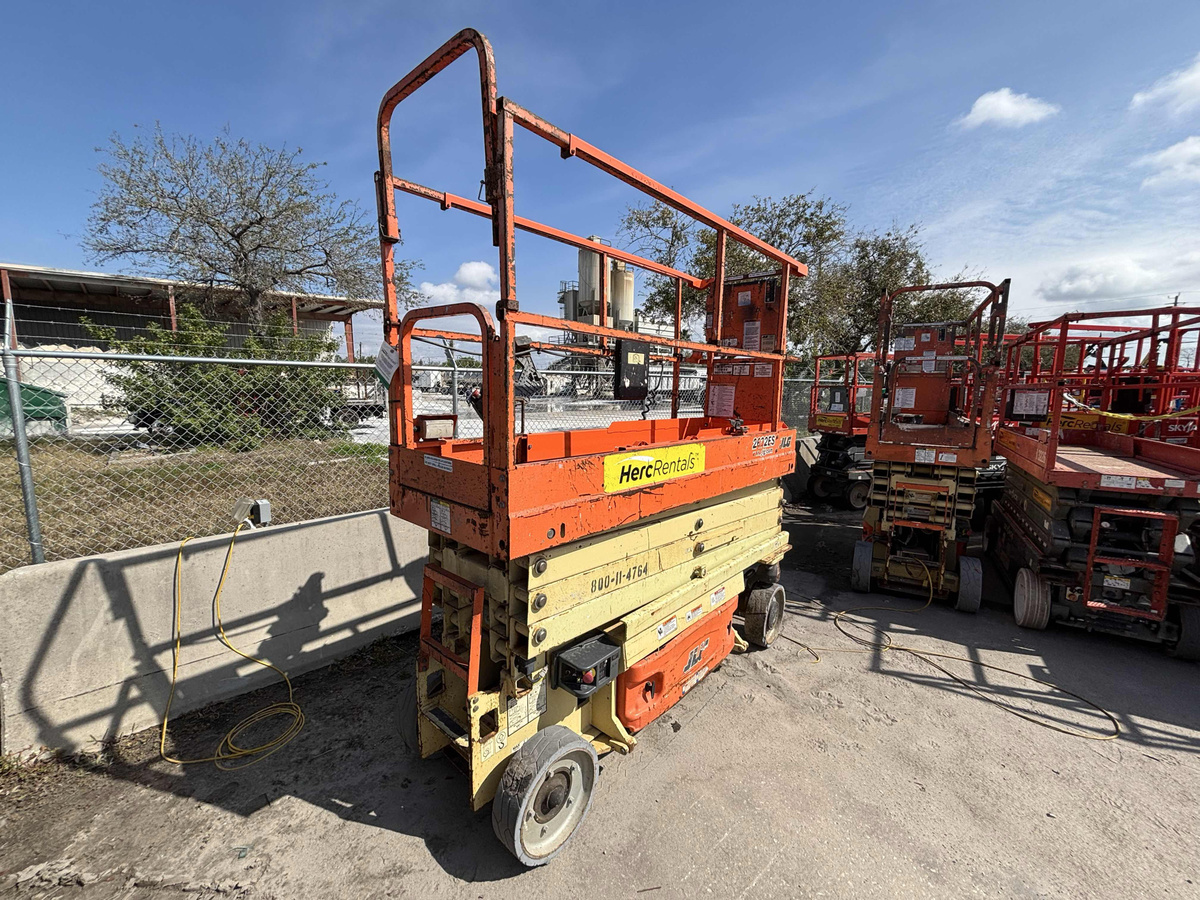 2016 JLG 2632ES-2