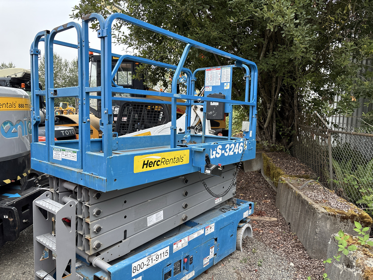 2018 Genie GS-3246-3