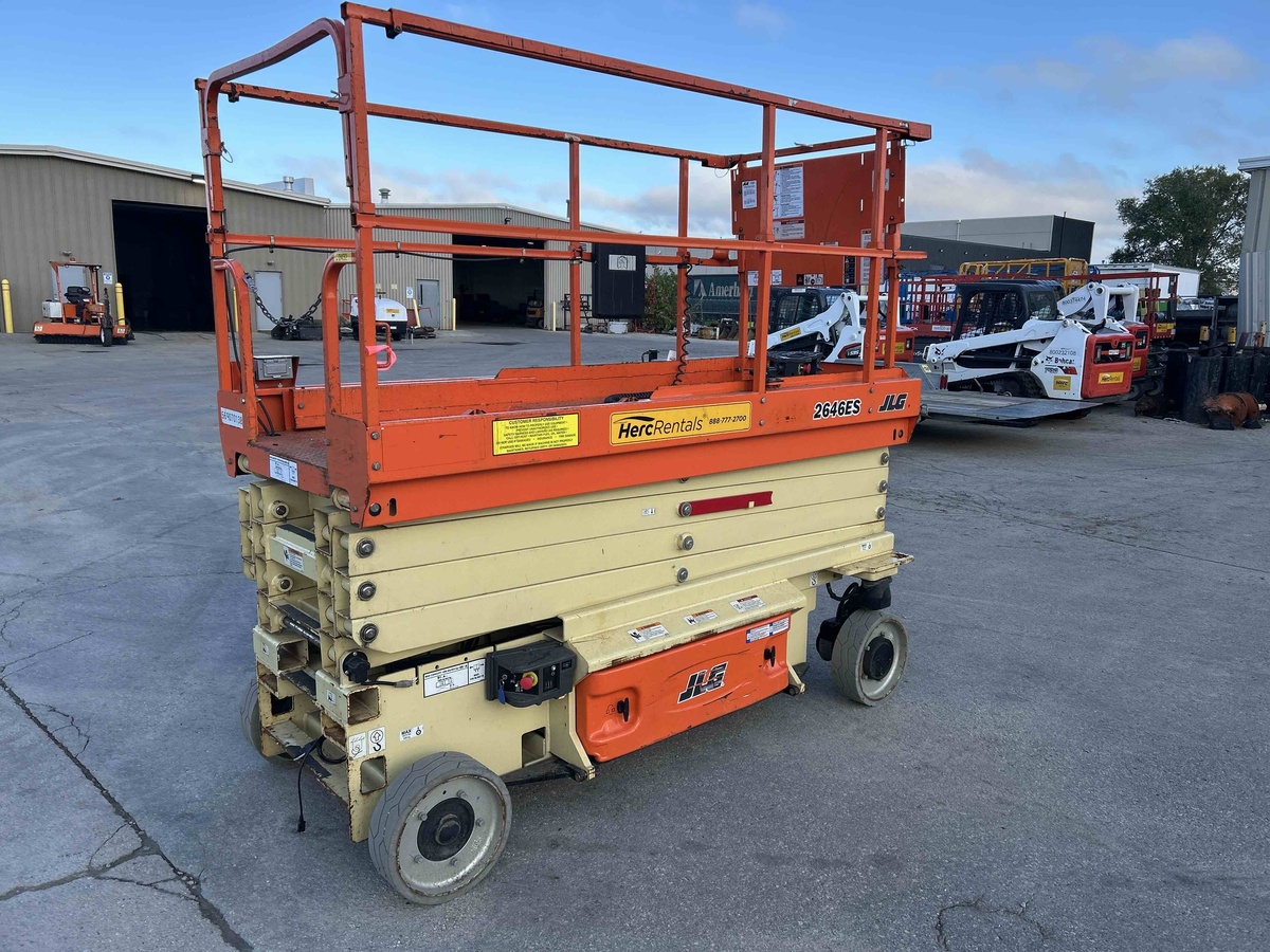 2019 JLG 2646ES-4