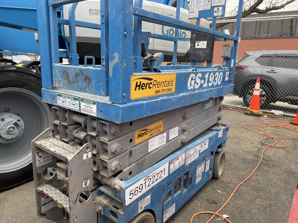 2017 Genie GS-1930