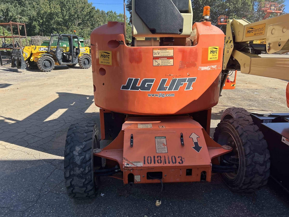 2016 JLG E450AJ-4