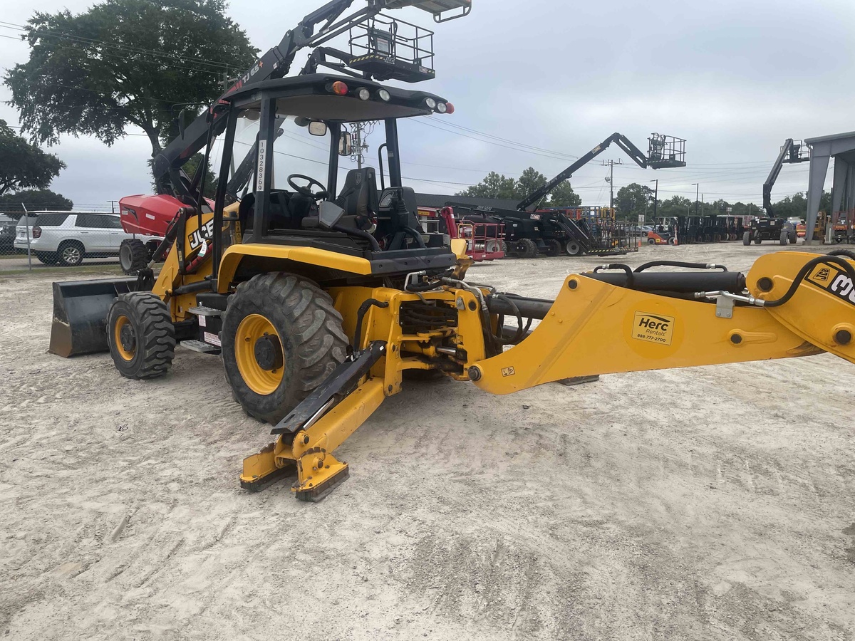 2022 JCB 3CX-3