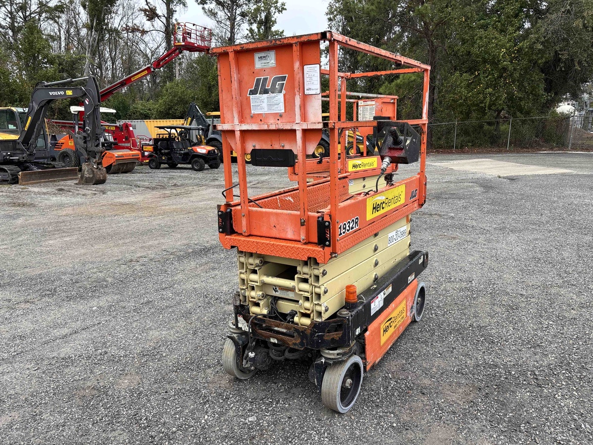 2018 JLG 1932R-7