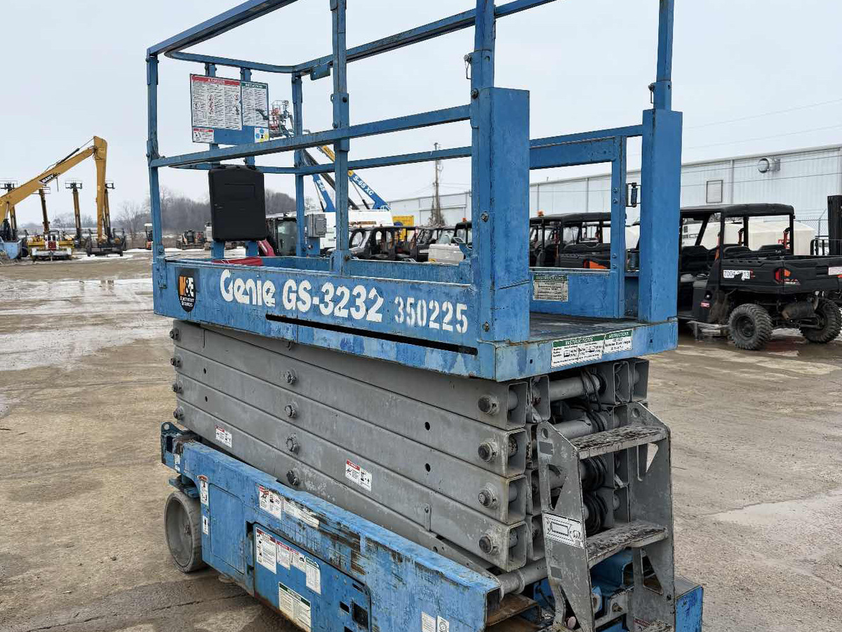 2015 Genie GS-3232-4