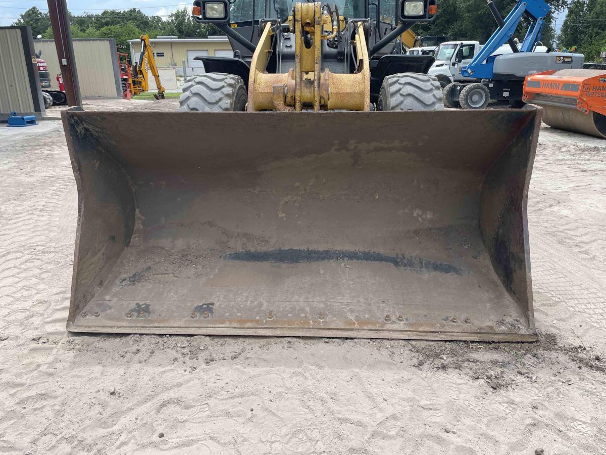 2019 Komatsu WA380-8