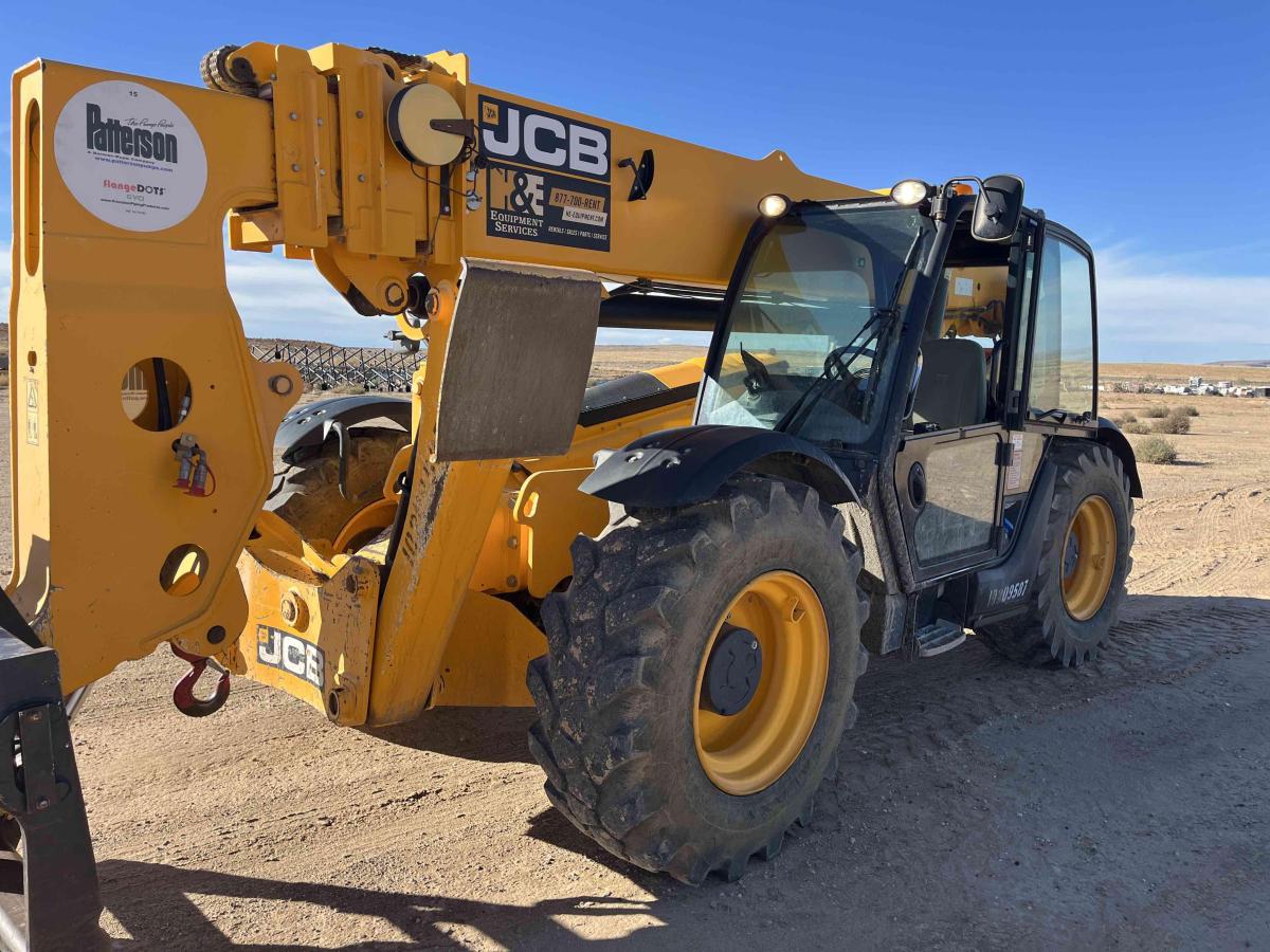 2017 JCB 510-56