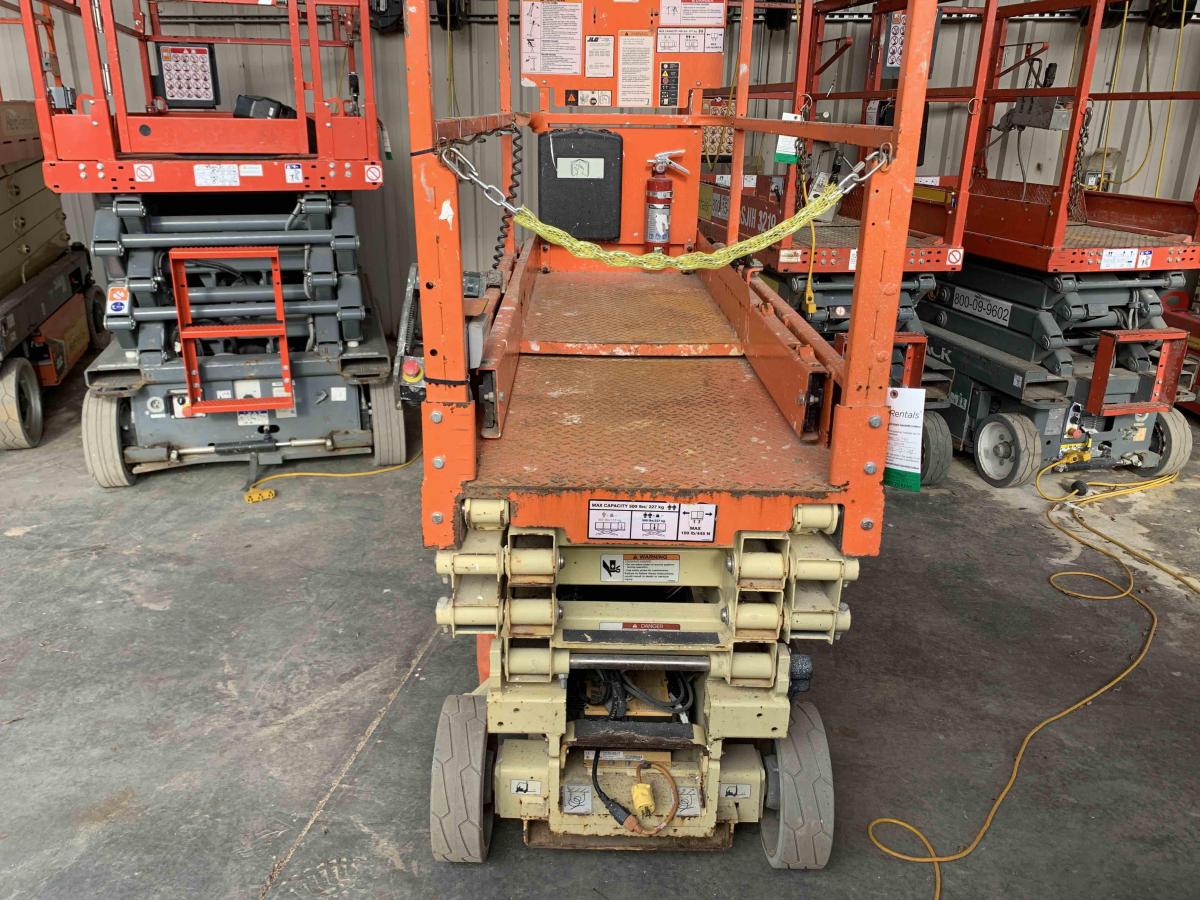 2017 JLG 1930ES