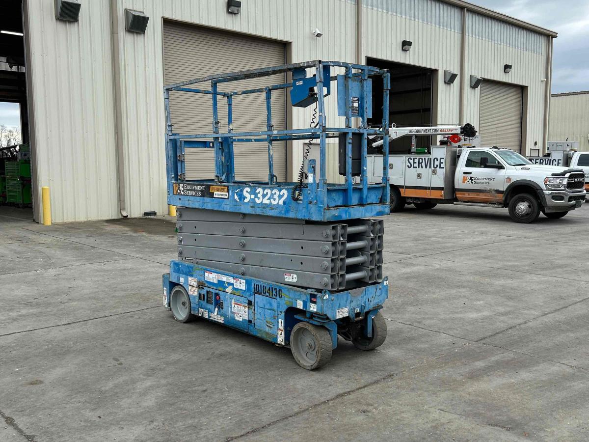 2016 Genie GS-3232