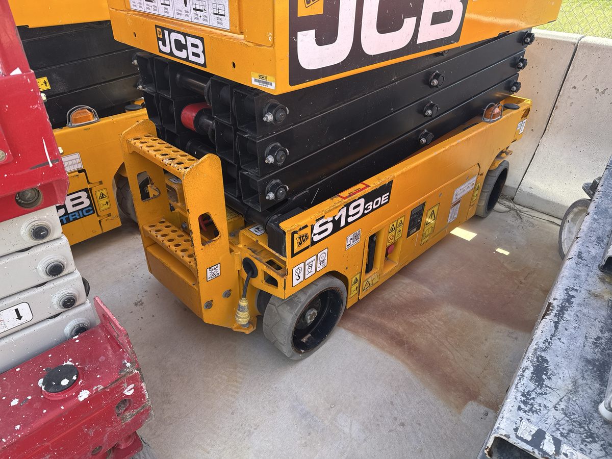 2023 JCB S1930E-10