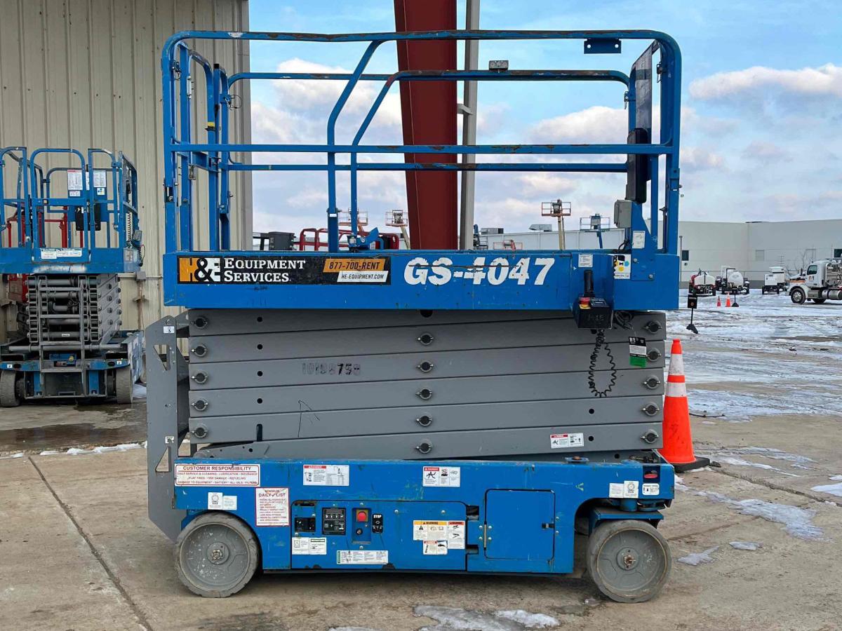 2016 Genie GS-4047