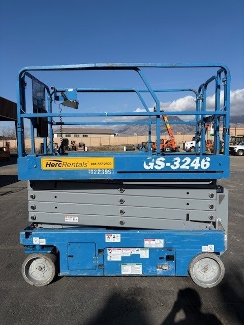 2017 Genie GS-3246