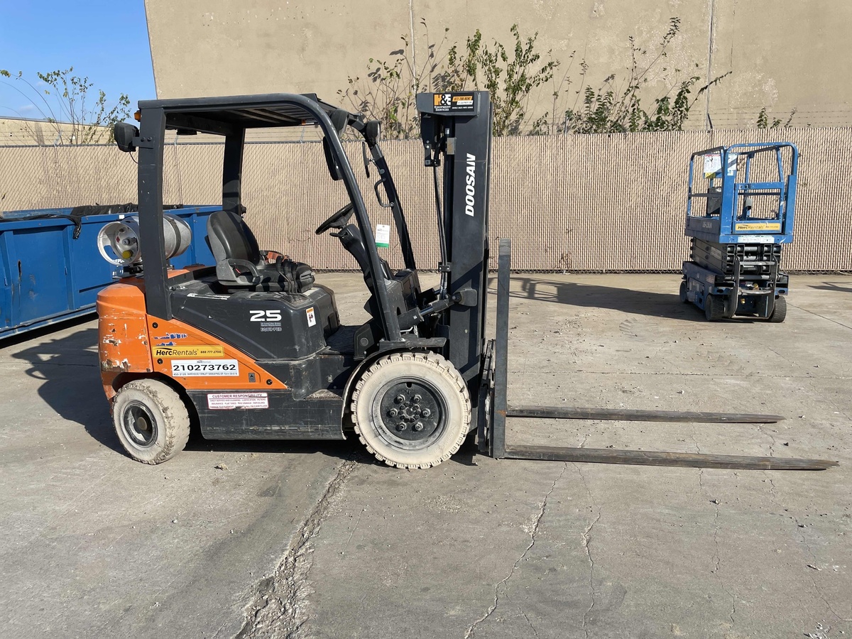 2019 Doosan G25N-7