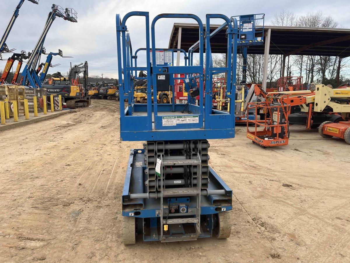2018 Genie GS-3246