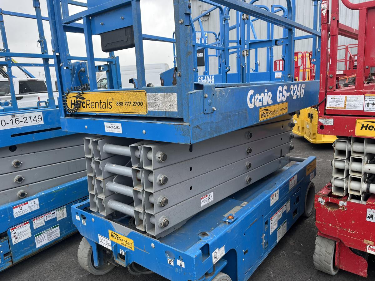 2018 Genie GS-3246