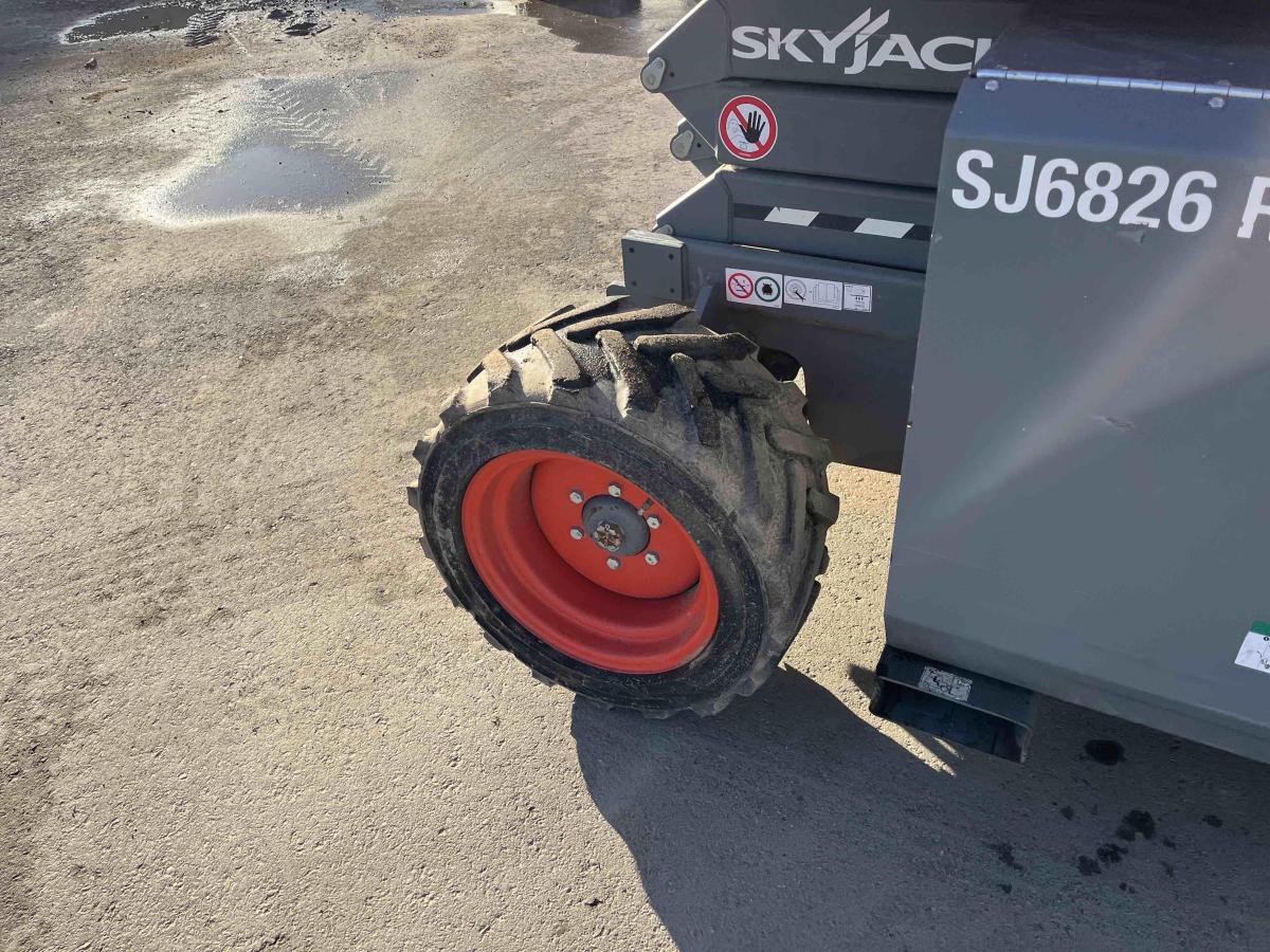 2018 Skyjack SJ-6826RT-10