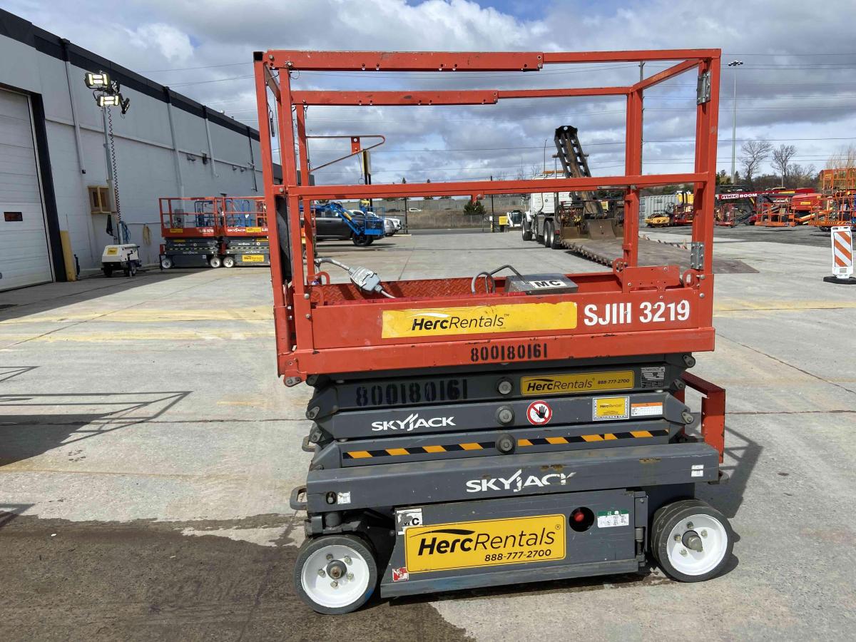 2017 Skyjack SJ3219